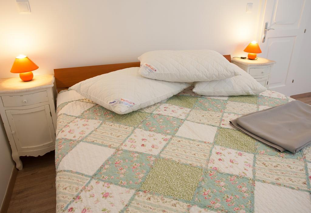 Rooms Split Pezelj Zimmer foto