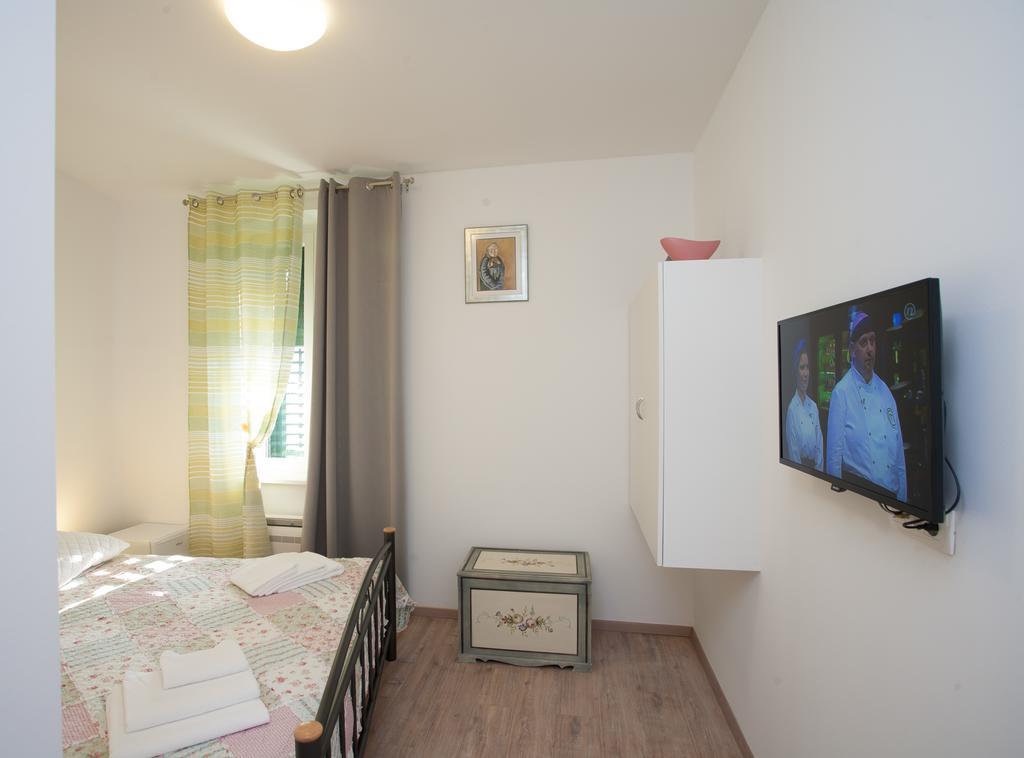 Rooms Split Pezelj Zimmer foto